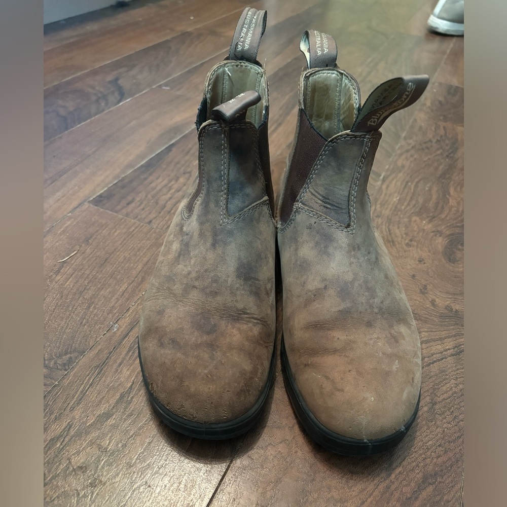 Blundstones